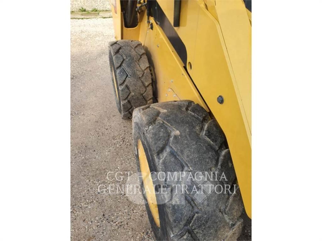 CAT 262D3 Minicarregadeiras