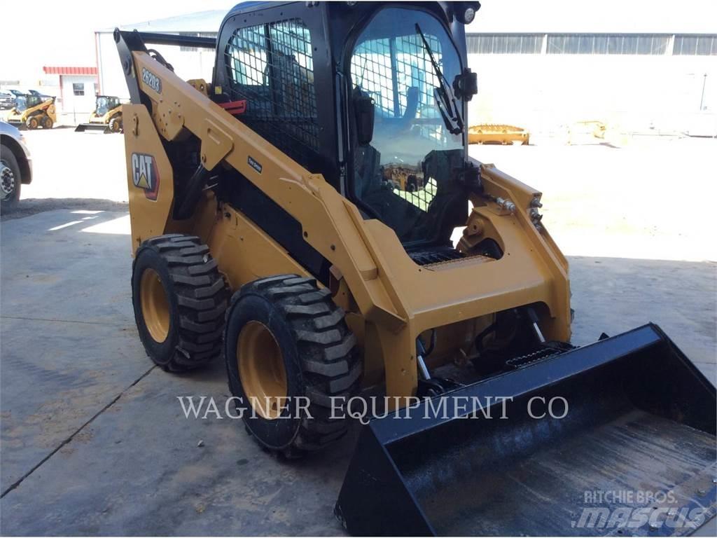 CAT 262D3 Minicarregadeiras