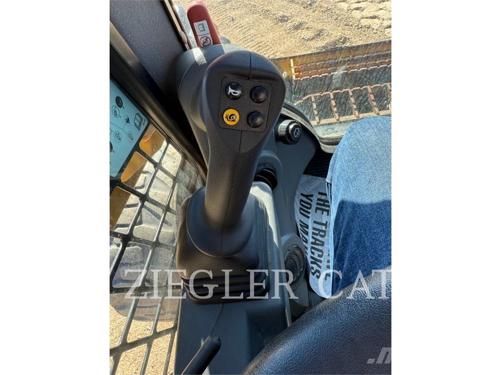 CAT 262D3 Minicarregadeiras