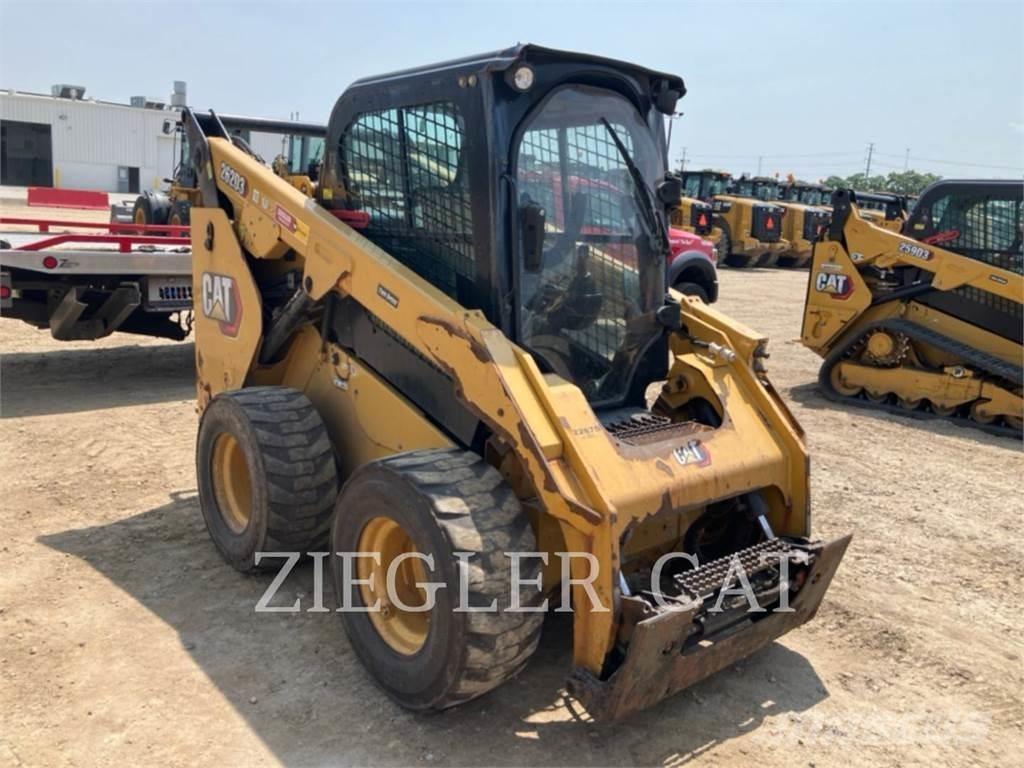 CAT 262D3 Minicarregadeiras