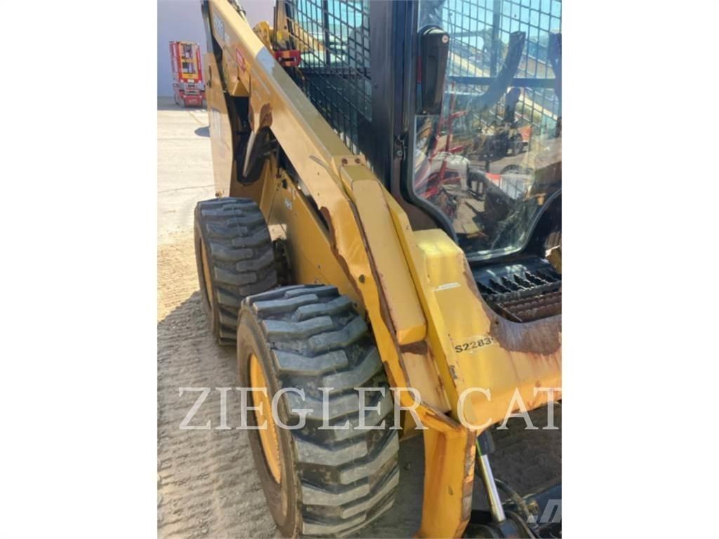 CAT 262D3 Minicarregadeiras