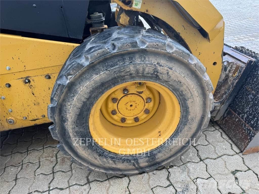 CAT 262D3 Minicarregadeiras