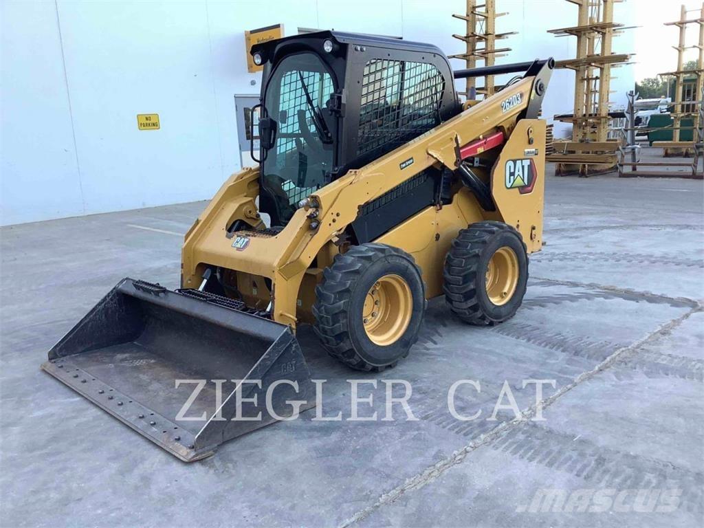 CAT 262D3 Minicarregadeiras