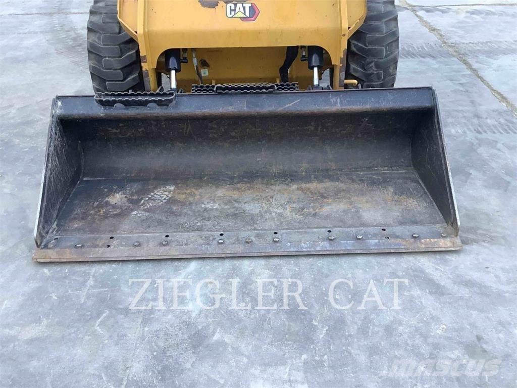 CAT 262D3 Minicarregadeiras