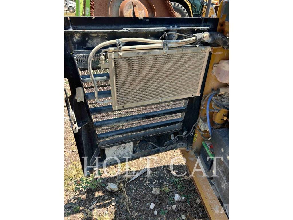 CAT 262D3 Minicarregadeiras