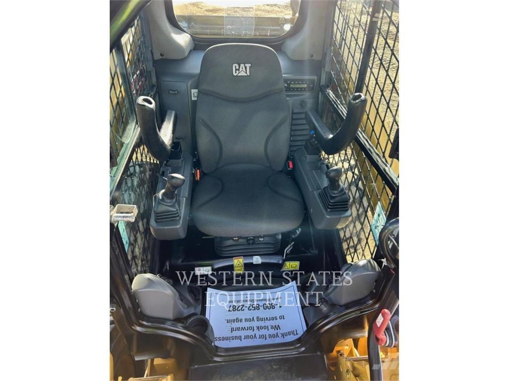 CAT 262D3 Minicarregadeiras