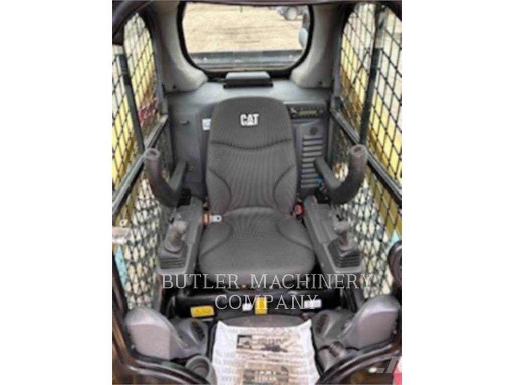 CAT 262D3 C3H2 Minicarregadeiras