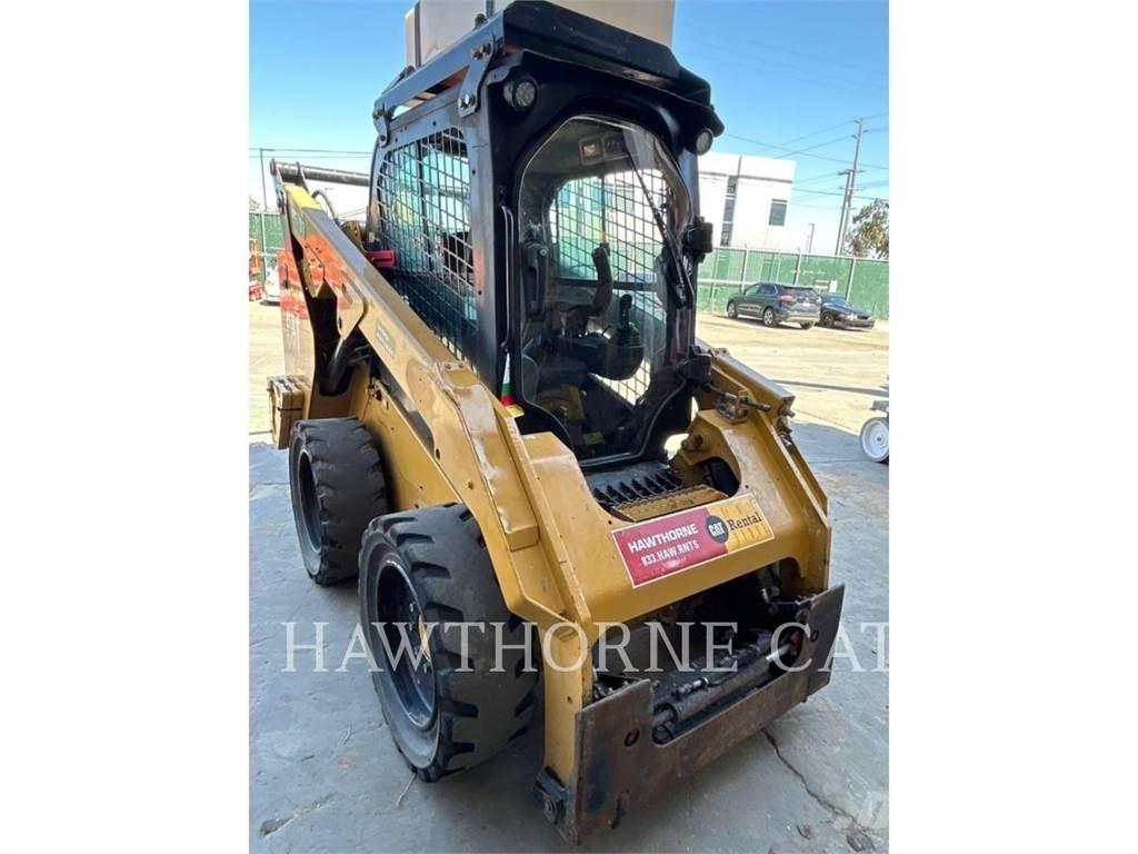 CAT 262D3 H2O Minicarregadeiras