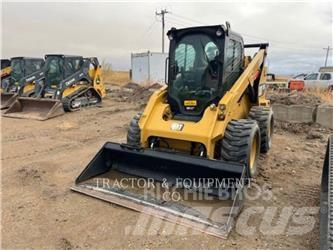 CAT 272D2 Minicarregadeiras