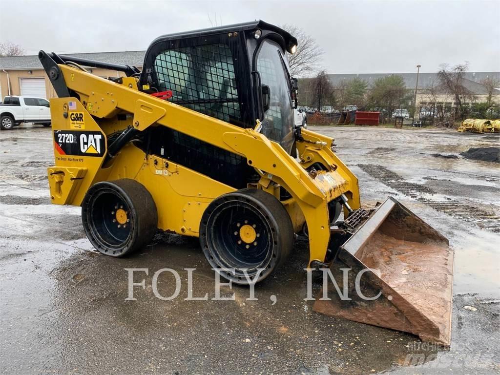 CAT 272D2 Minicarregadeiras