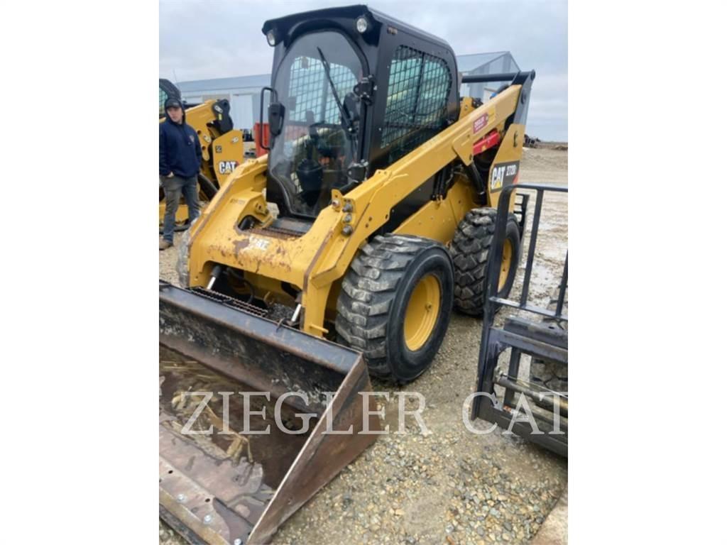 CAT 272D2 Minicarregadeiras
