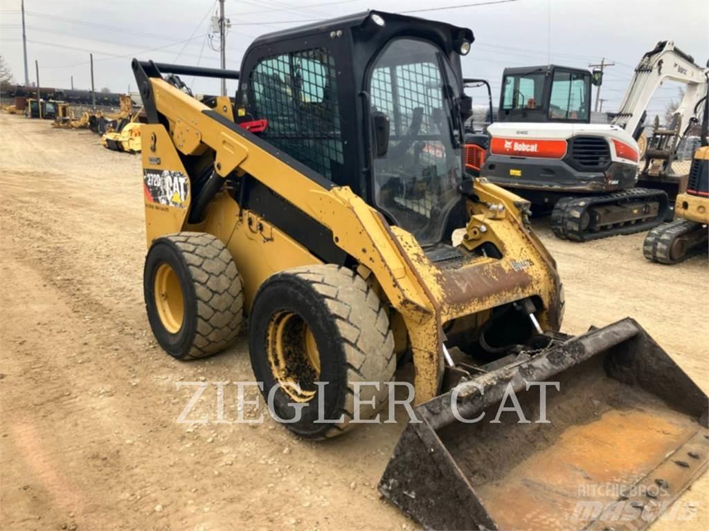 CAT 272D2 Minicarregadeiras