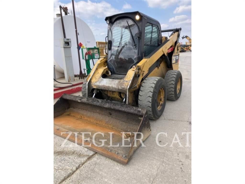 CAT 272D2 Minicarregadeiras