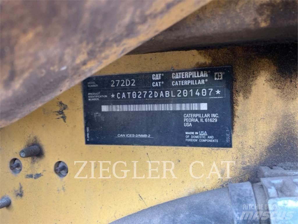 CAT 272D2 Minicarregadeiras