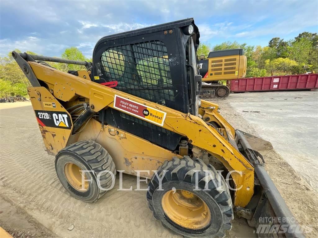 CAT 272D2 Minicarregadeiras