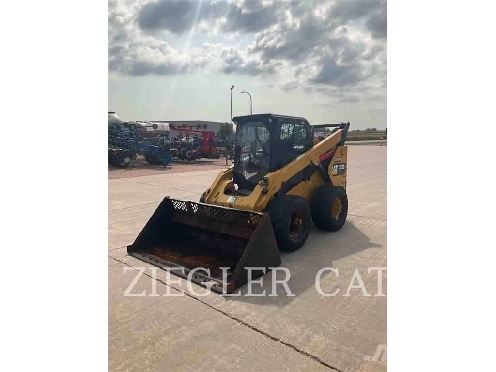 CAT 272D2XHP Minicarregadeiras