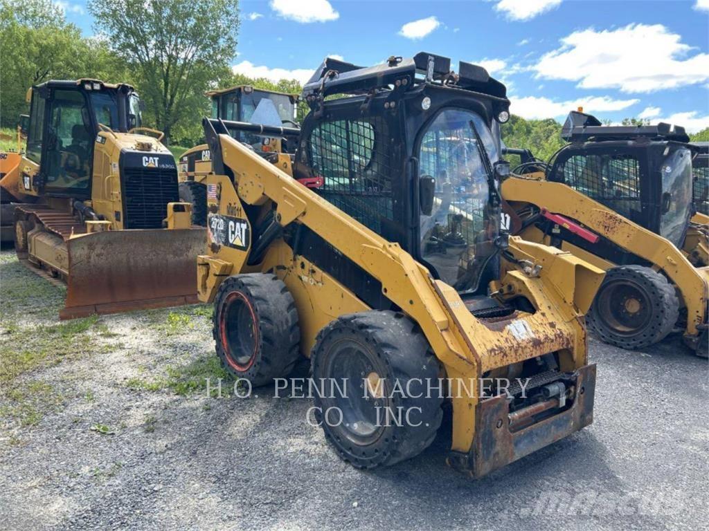 CAT 272D2XHP Minicarregadeiras