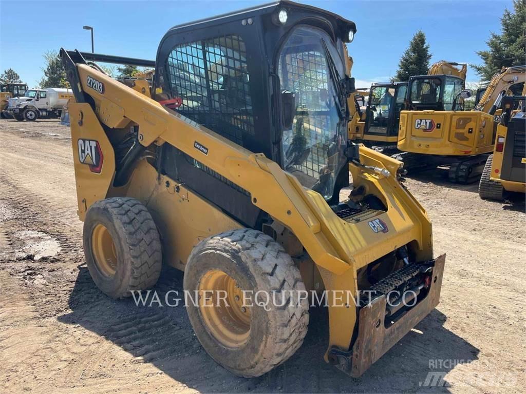 CAT 272D3 Minicarregadeiras