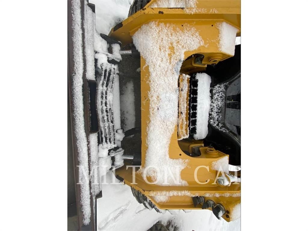 CAT 272D3 Minicarregadeiras