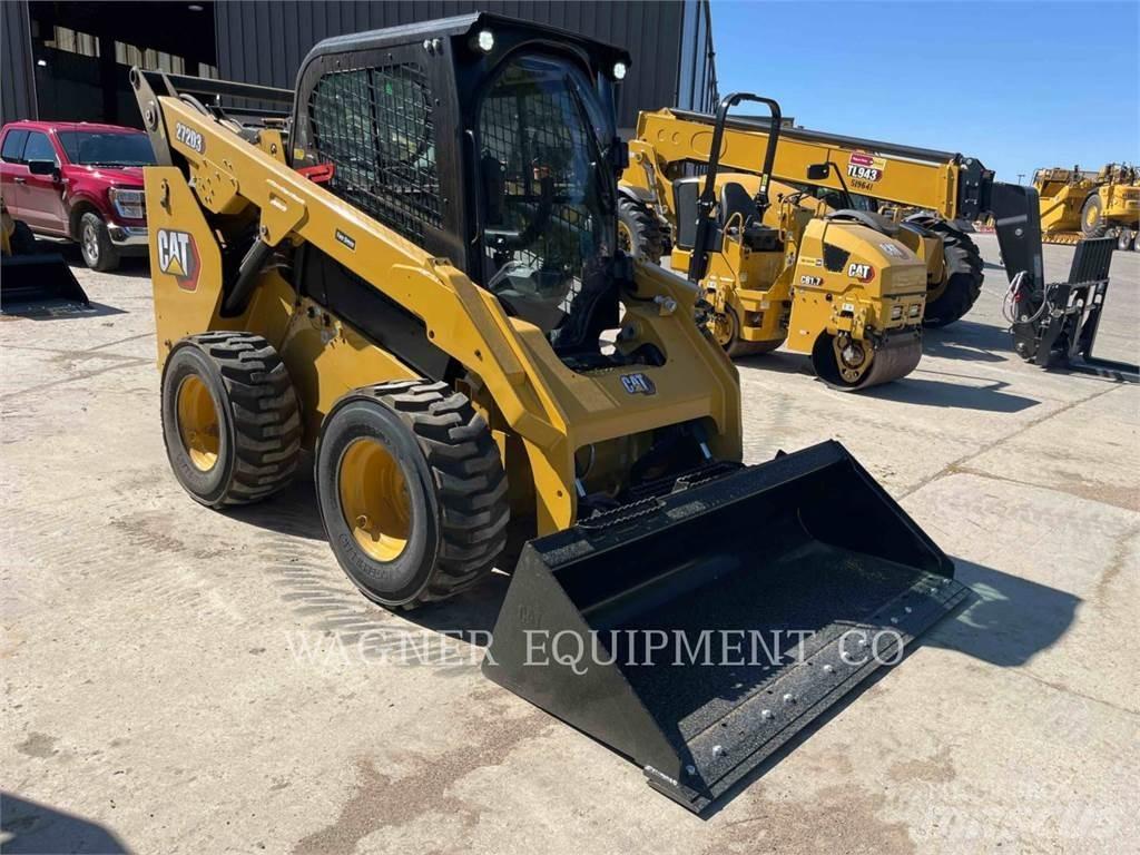 CAT 272D3 Minicarregadeiras
