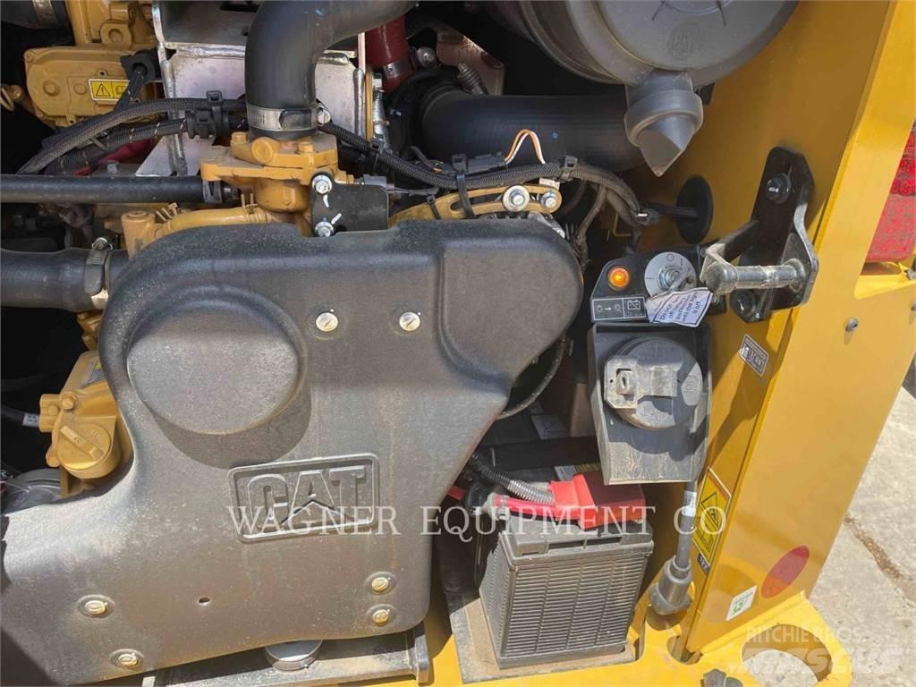 CAT 272D3 Minicarregadeiras