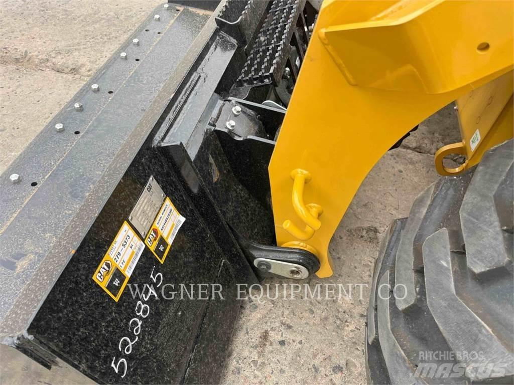 CAT 272D3 Minicarregadeiras