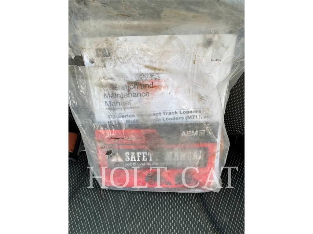 CAT 272D3 Minicarregadeiras