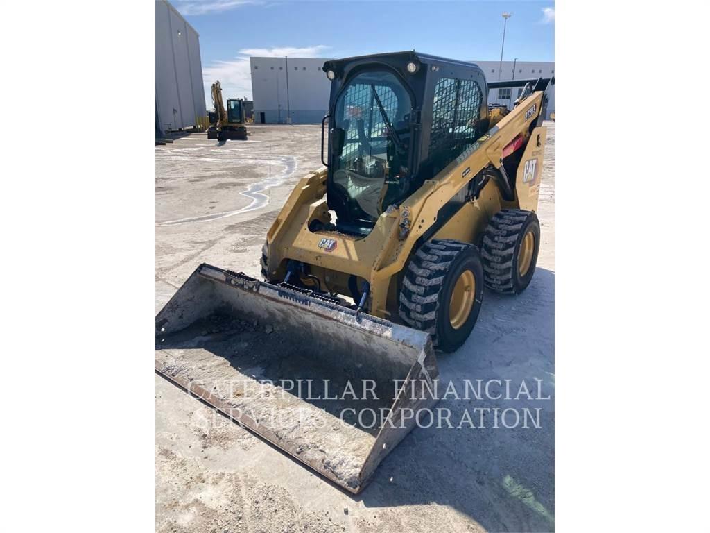CAT 272D3 Minicarregadeiras