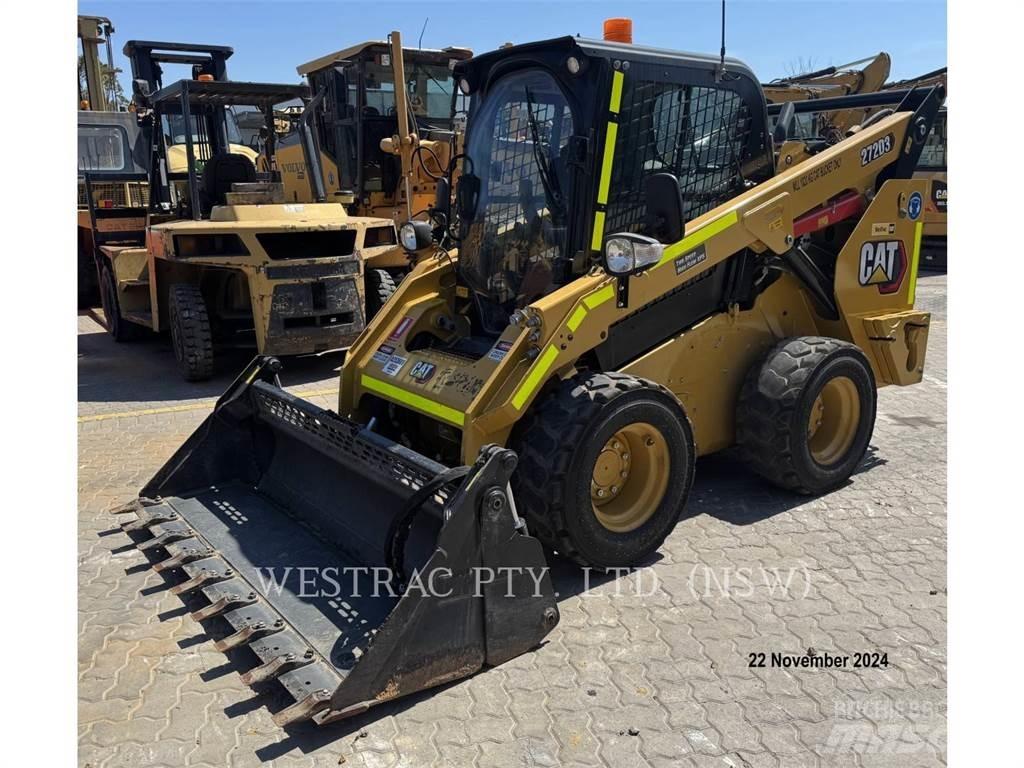 CAT 272D3 Minicarregadeiras