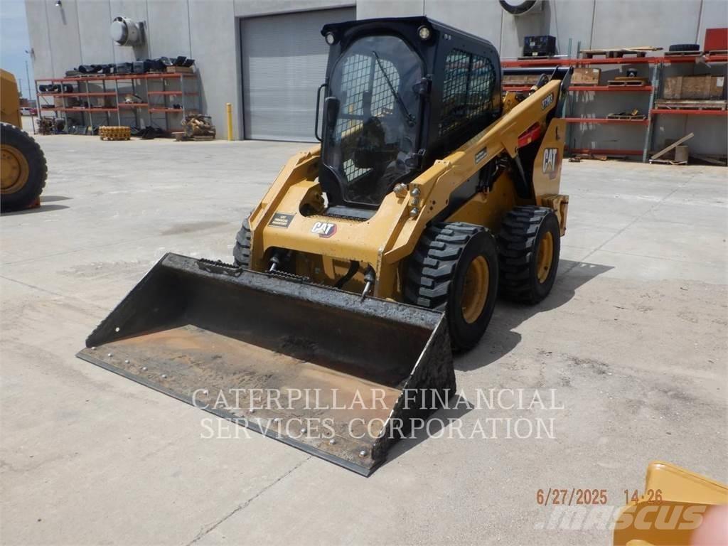 CAT 272D3 Minicarregadeiras