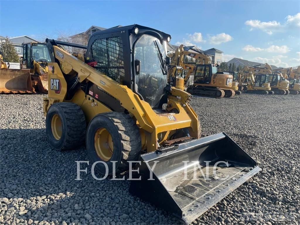 CAT 272D3XE Minicarregadeiras