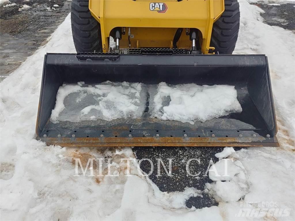 CAT 272D3XE Minicarregadeiras