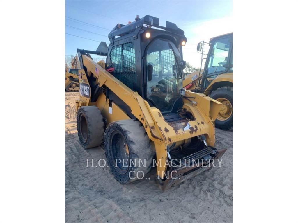 CAT 272DXHP Minicarregadeiras