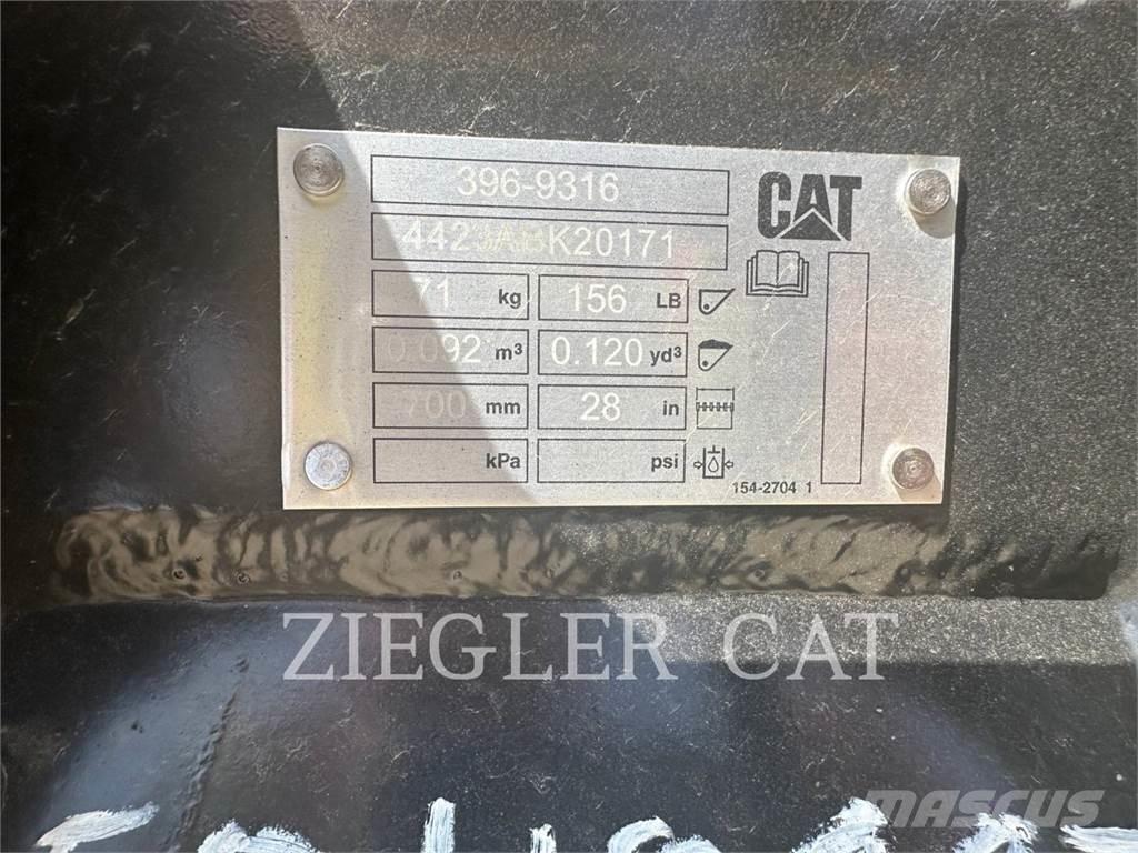 CAT 28 GP BUCKET Baldes