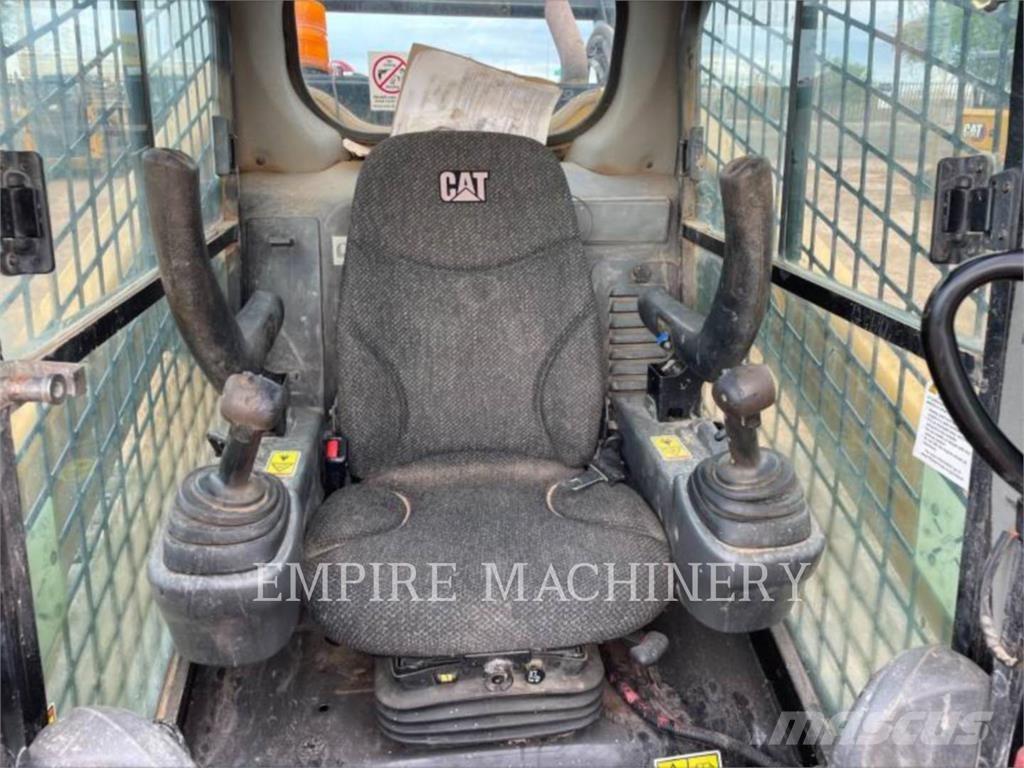 CAT 299D2 CA Minicarregadeiras