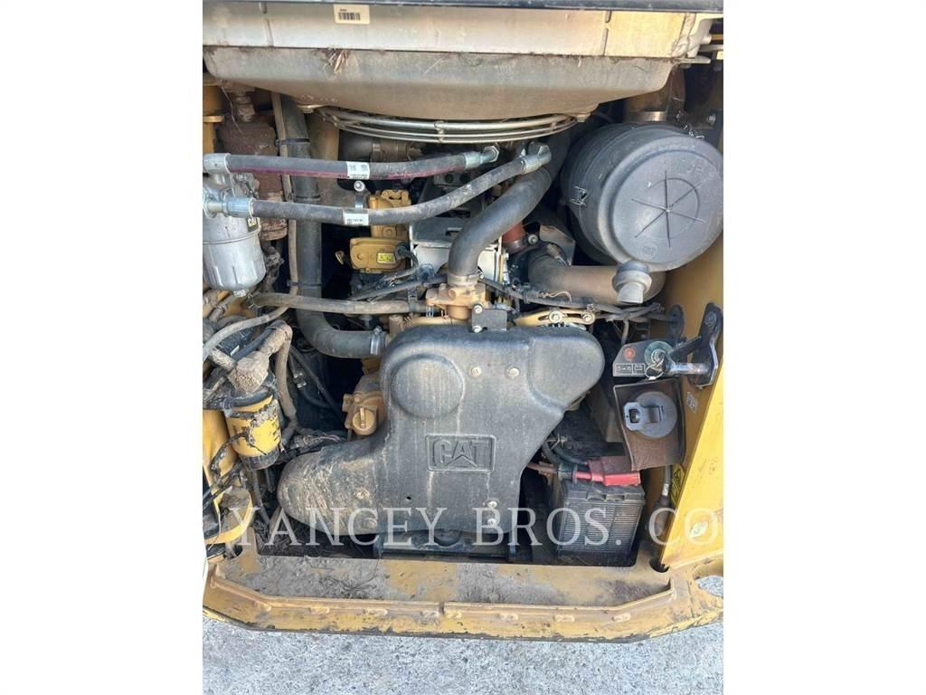 CAT 299D3 XE Minicarregadeiras