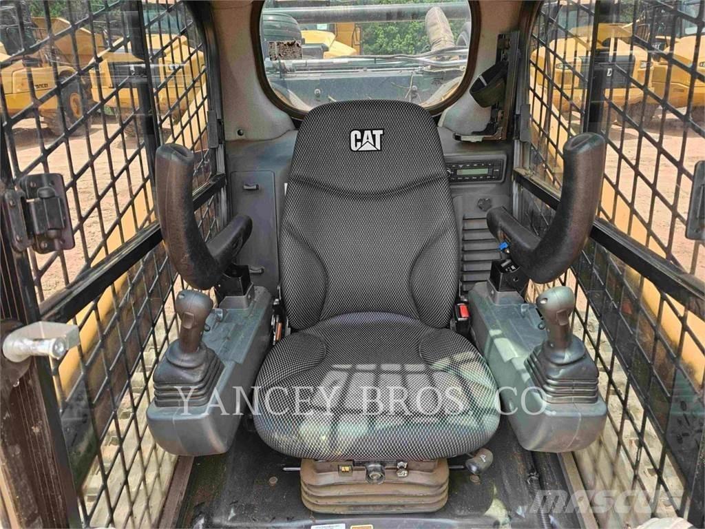 CAT 299D3 XE Minicarregadeiras