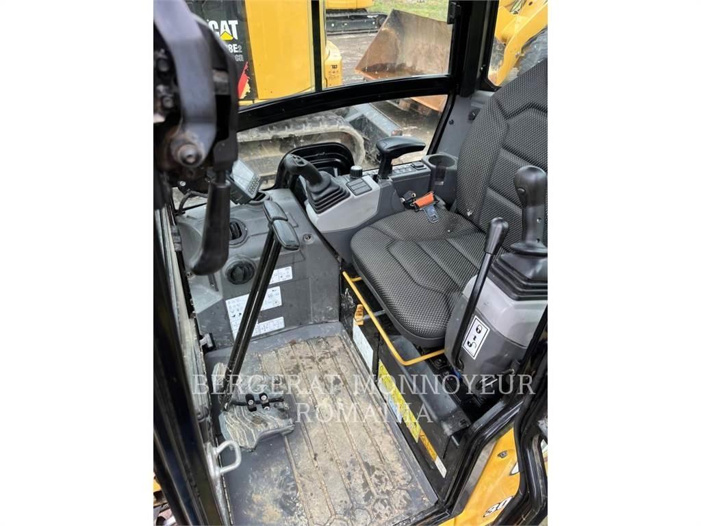 CAT 301.6-05 Escavadeiras de esteiras