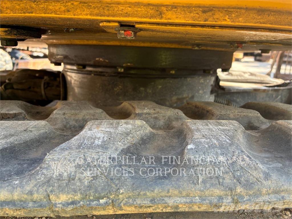 CAT 301.6-05 Escavadeiras de esteiras