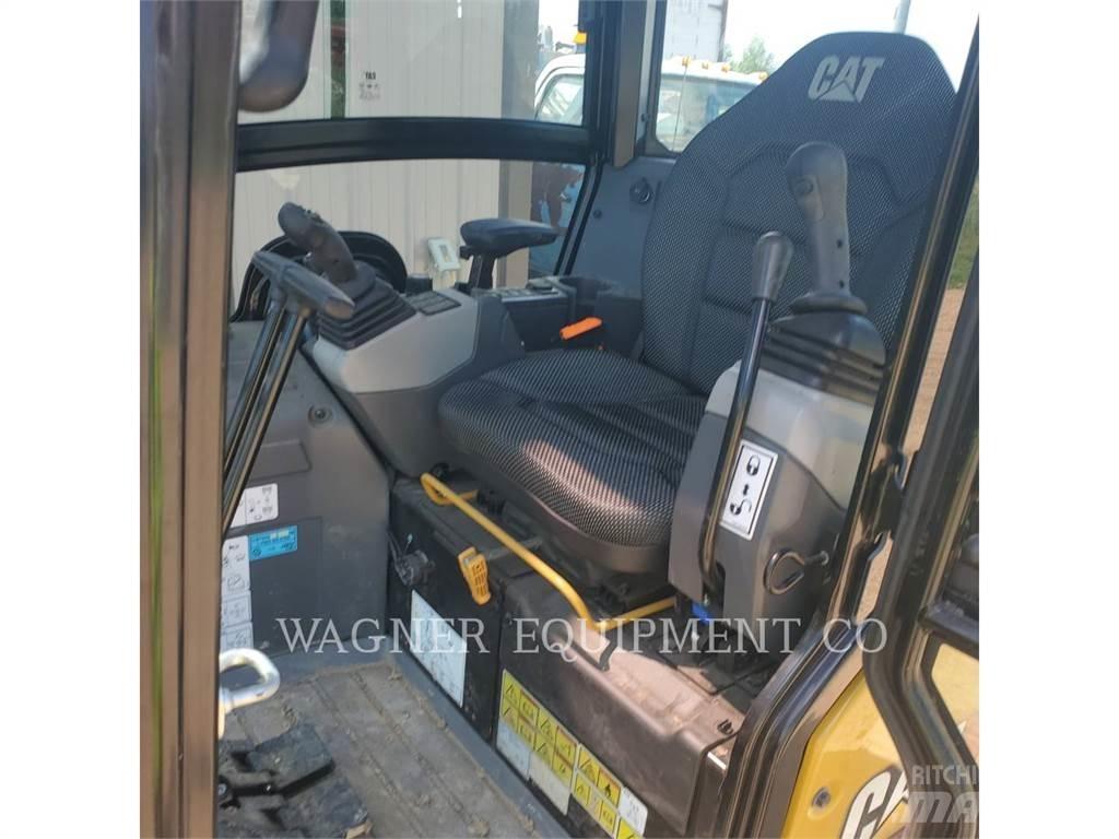 CAT 301.8 Escavadeiras de esteiras