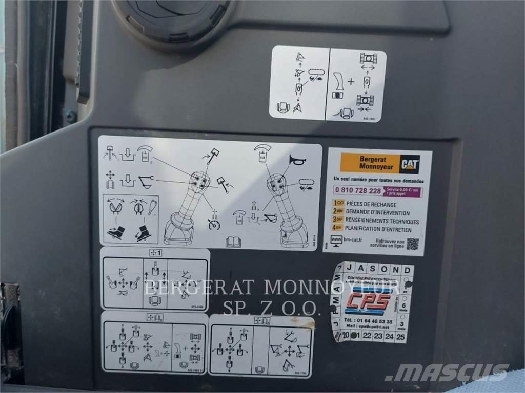 CAT 301.8 Escavadeiras de esteiras