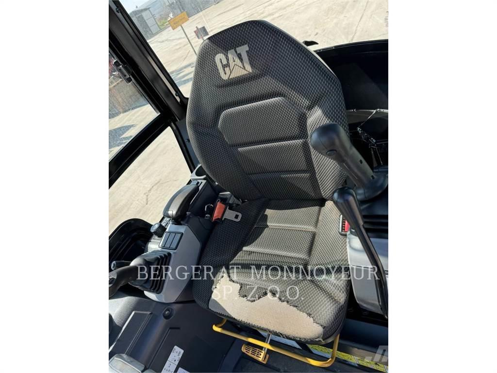 CAT 301.8 Escavadeiras de esteiras