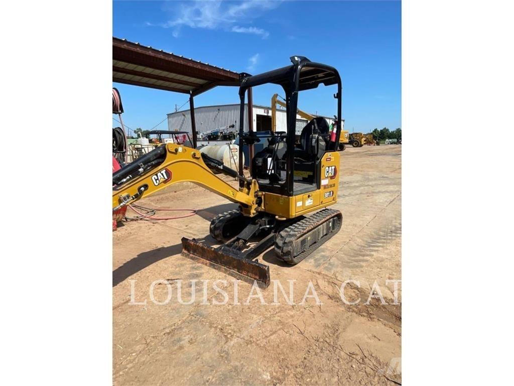 CAT 301.8 Miniescavadeiras
