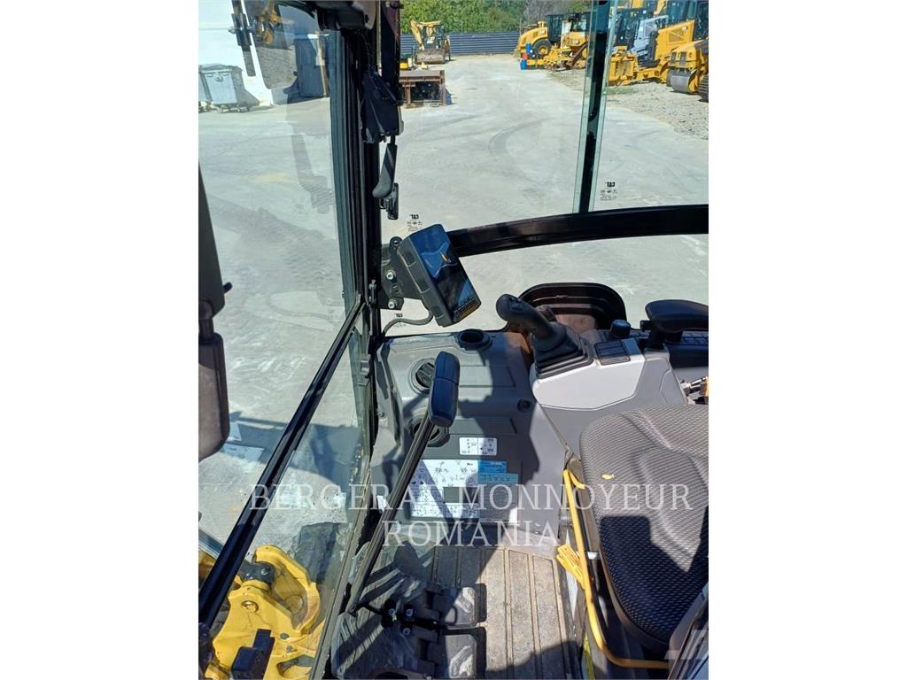 CAT 301.8-05 Escavadeiras de esteiras