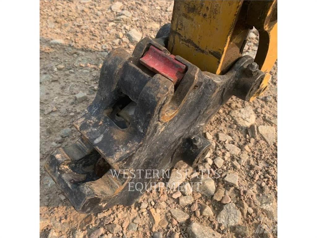 CAT 302 Escavadeiras de esteiras