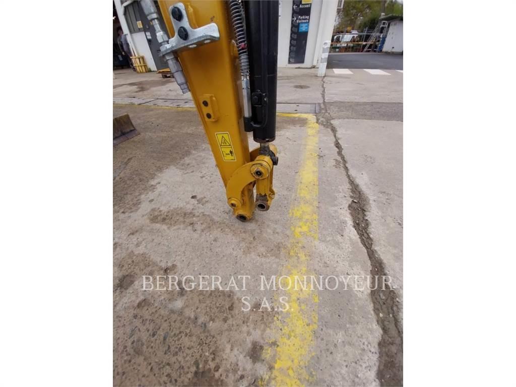 CAT 302 Escavadeiras de esteiras