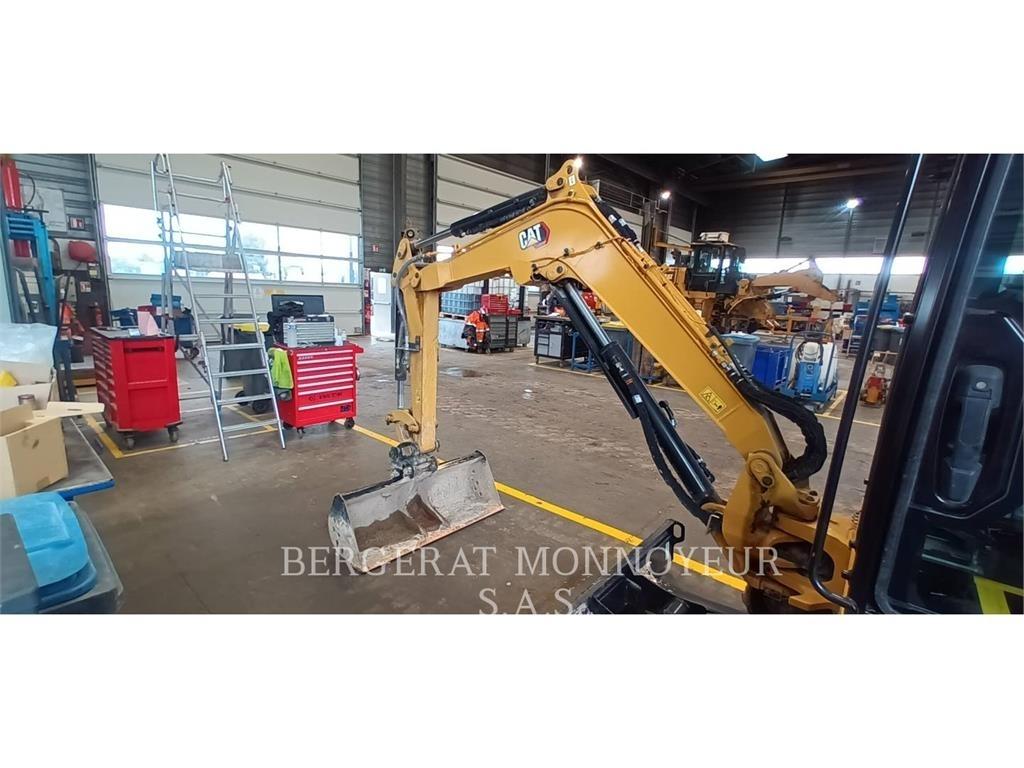 CAT 302.7 Escavadeiras de esteiras