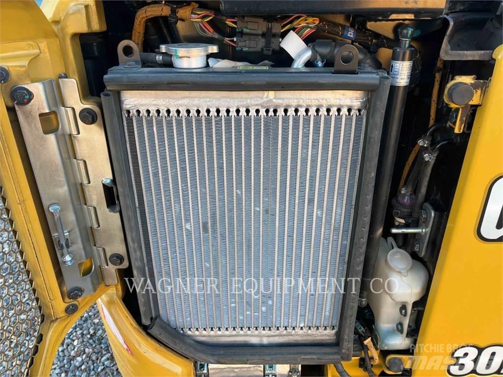 CAT 302 CR THB Escavadeiras de esteiras