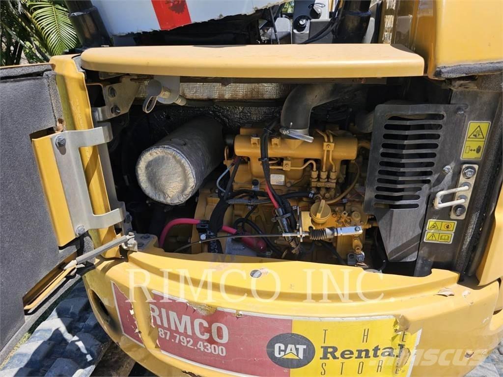 CAT 303.5 Miniescavadeiras