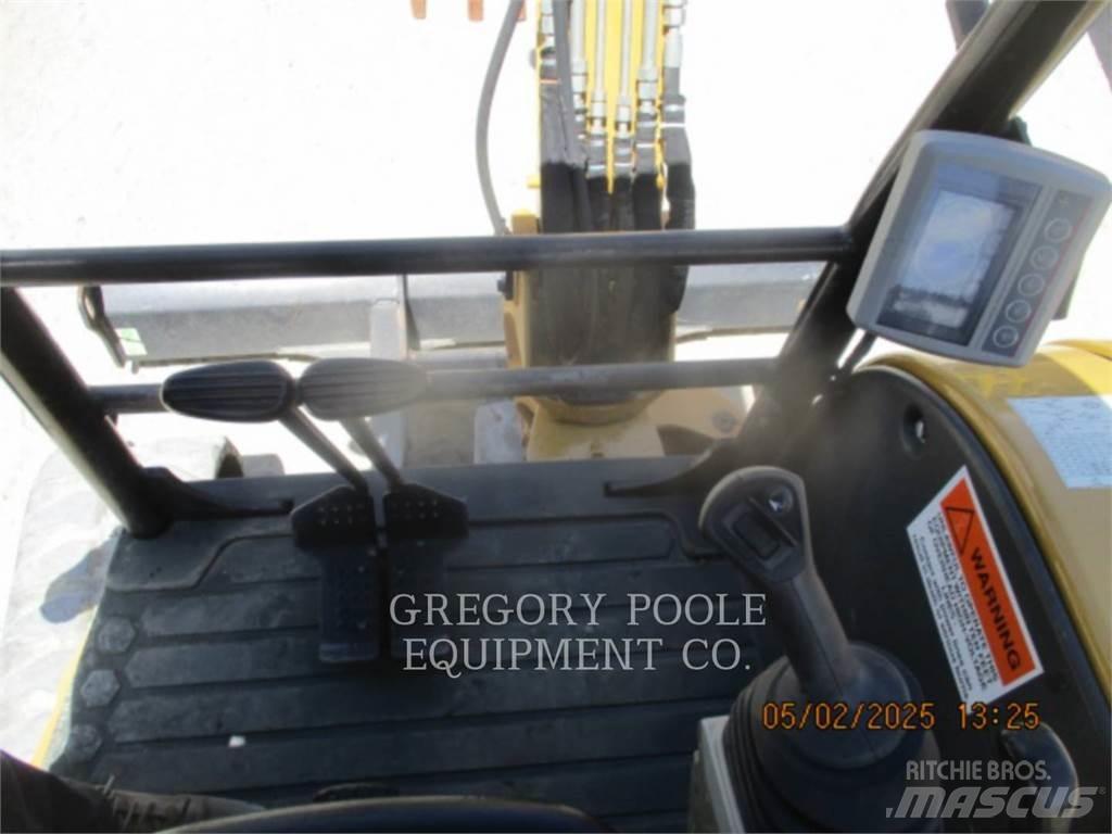 CAT 304E2CR Escavadeiras de esteiras